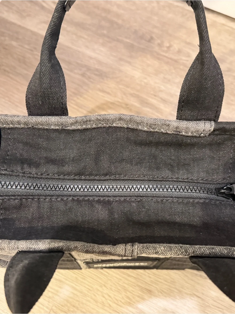 Marc Jacobs the tote bag - small size